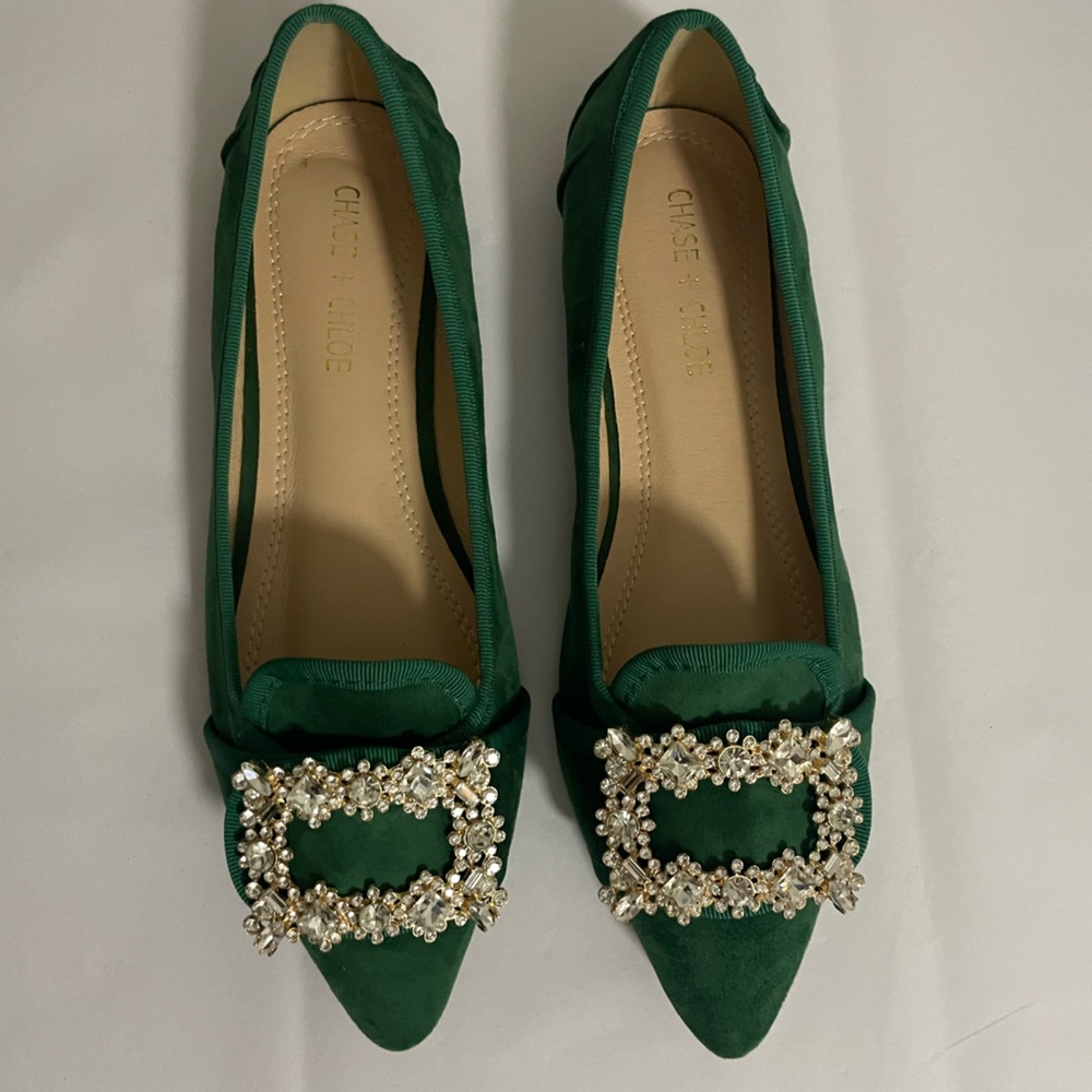 Chase + Chloe Women’s Size 8 Emerald Green Faux Suede / Rhinestone Flats.
